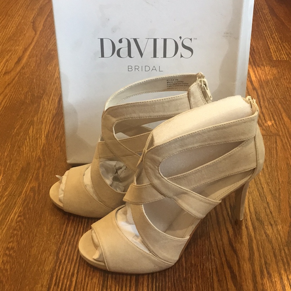David’s Bridal Keira Thick strap sandal Heels US 9